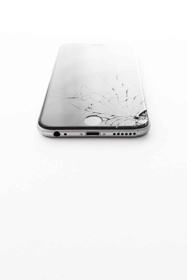 Est-il possible de réparer soi-même un écran fissuré ?